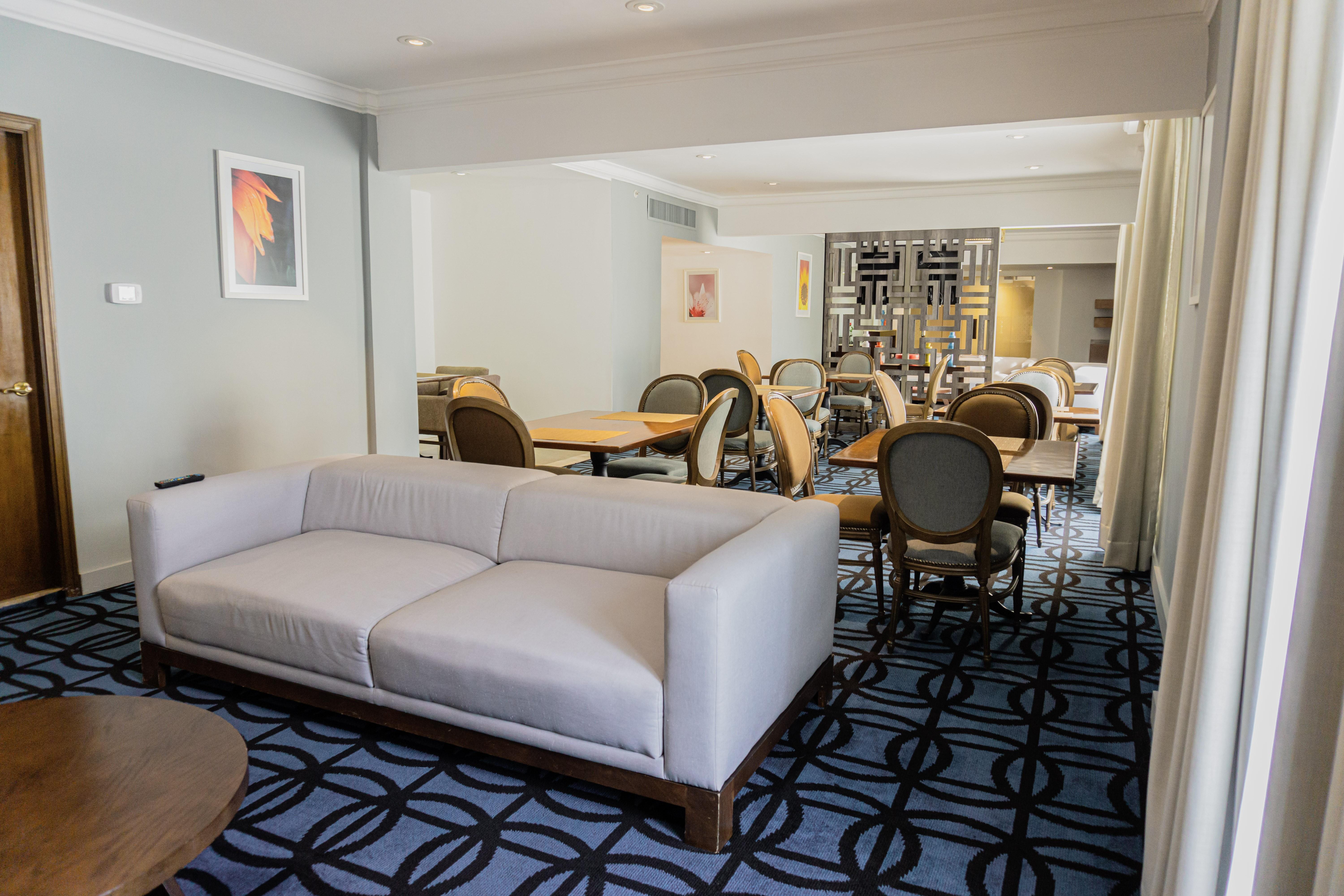 Gamma Monterrey Gran Hotel Ancira ภายนอก รูปภาพ A suite at the hotel