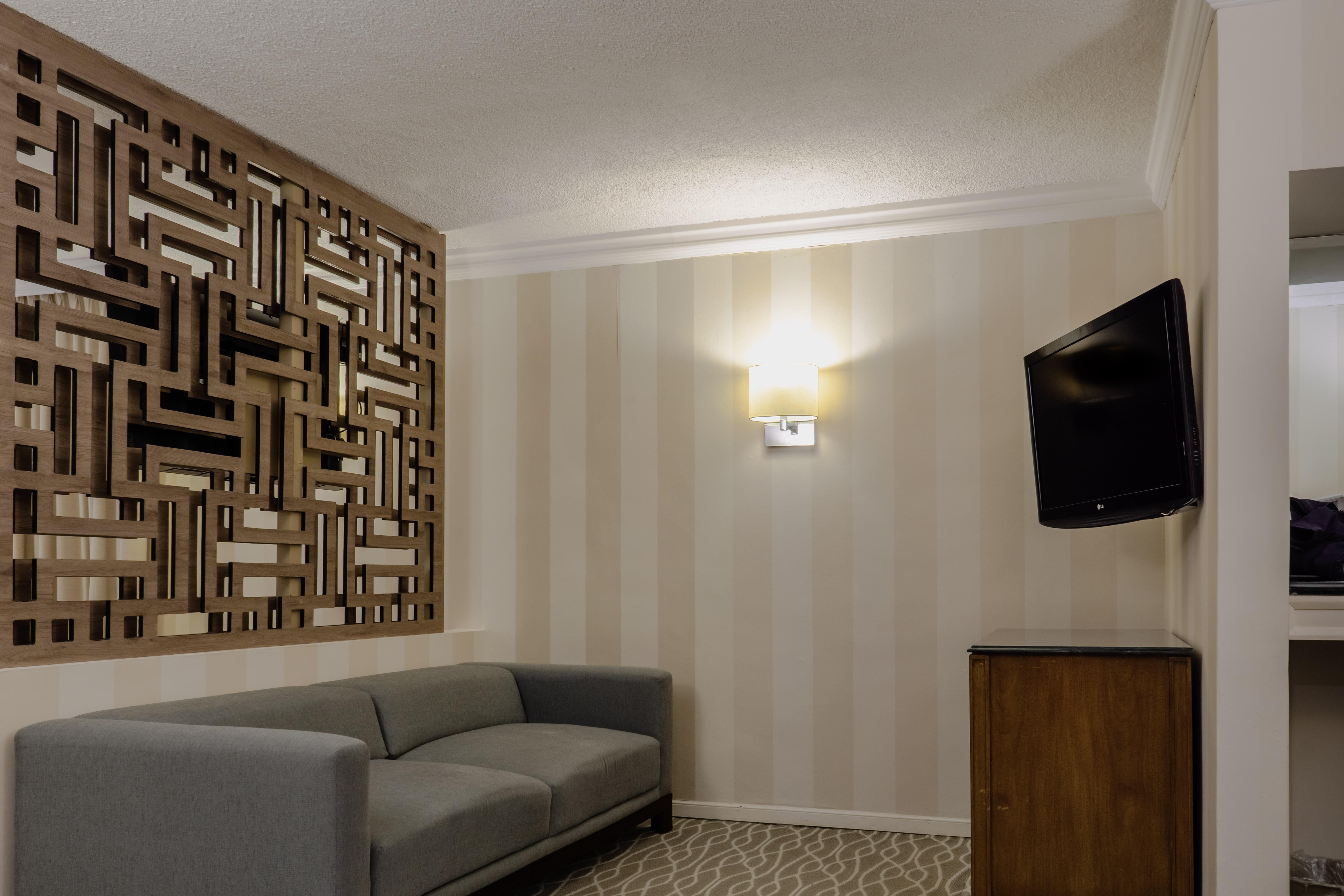 Gamma Monterrey Gran Hotel Ancira ภายนอก รูปภาพ A wall-mounted television