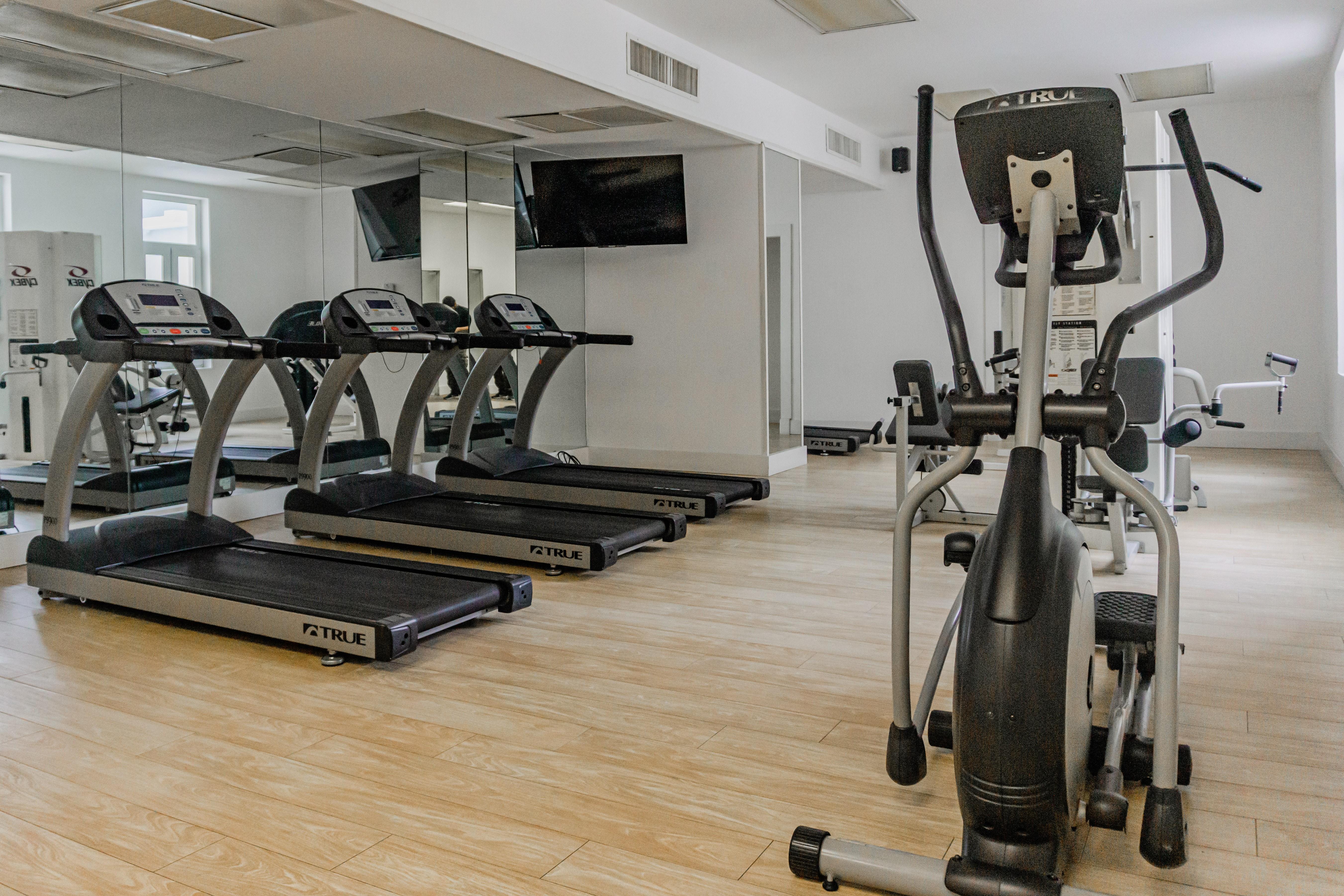 Gamma Monterrey Gran Hotel Ancira ภายนอก รูปภาพ A typical gym